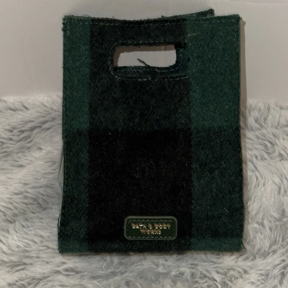 Bath & Body Works Green Black Buffalo Plaid Small Gift Tote Bag Holiday